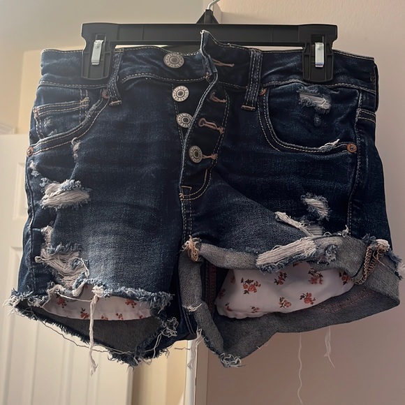 Jean shorts with Floral pocket - Picture 1 of 3